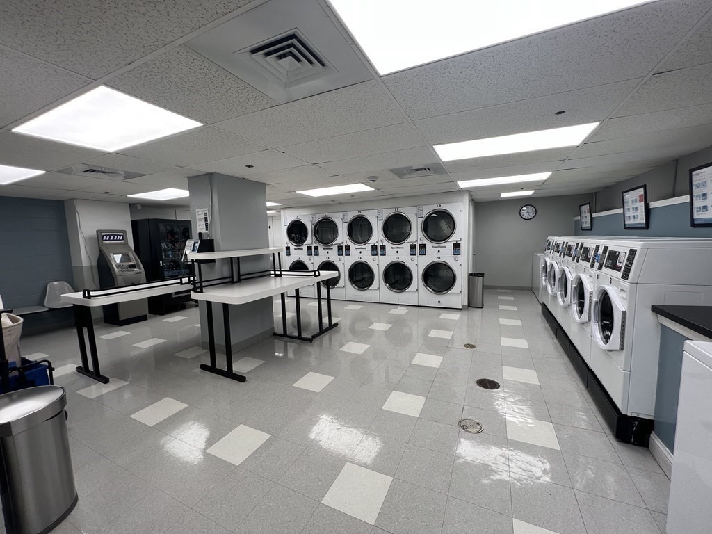 Boston, Massachusetts, 02114, United States, 2 Bedrooms Bedrooms, ,2 BathroomsBathrooms,Residential,For Sale,1996815