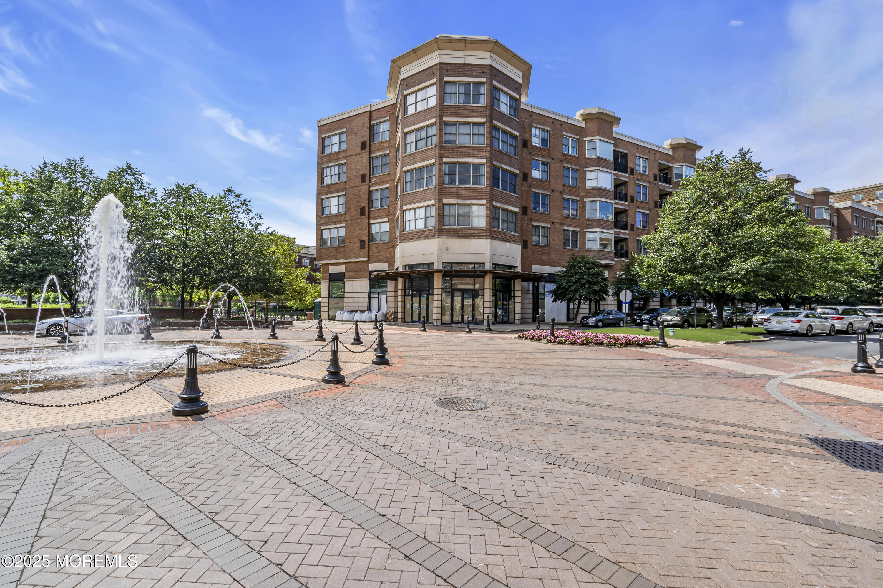 West New York, New Jersey, 07093, United States, 2 Bedrooms Bedrooms, ,2 BathroomsBathrooms,Residential,For Sale,1928927