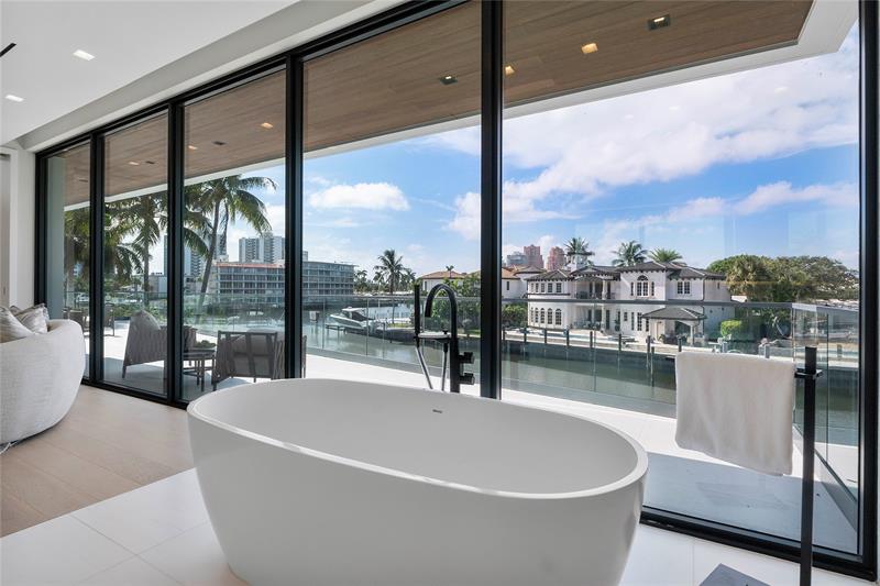 Fort Lauderdale, Florida, 33306, United States, 6 Bedrooms Bedrooms, ,8 BathroomsBathrooms,Residential,For Sale,1958113