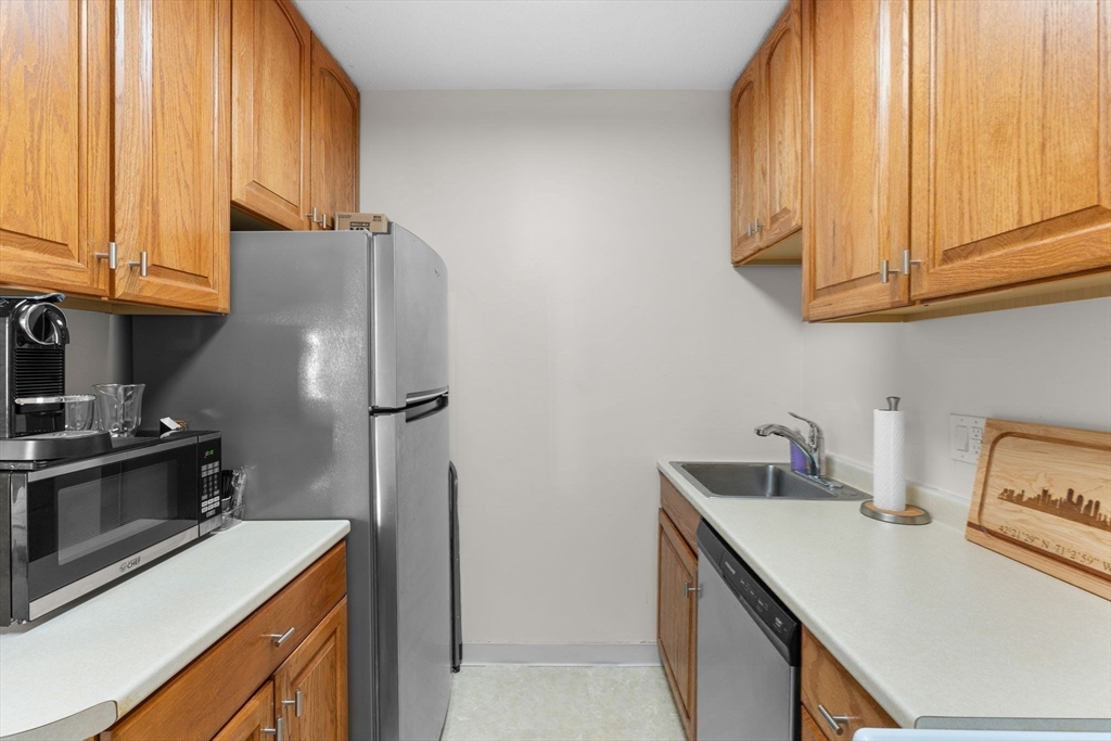 Boston, Massachusetts, 02110, United States, 1 Bedroom Bedrooms, ,1 BathroomBathrooms,Residential,For Sale,2030295