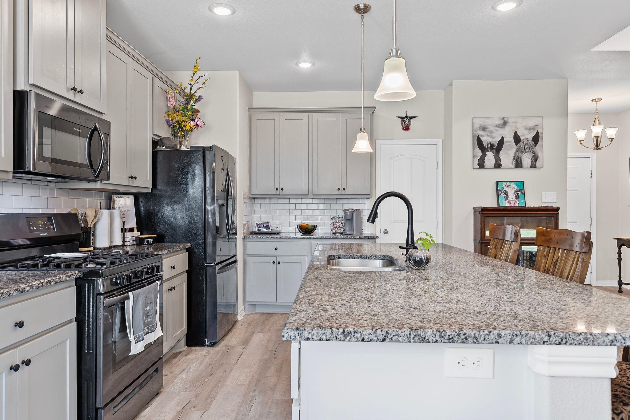 Royse City, Texas, 75135, United States, 3 Bedrooms Bedrooms, ,2 BathroomsBathrooms,Residential,For Sale,1975970