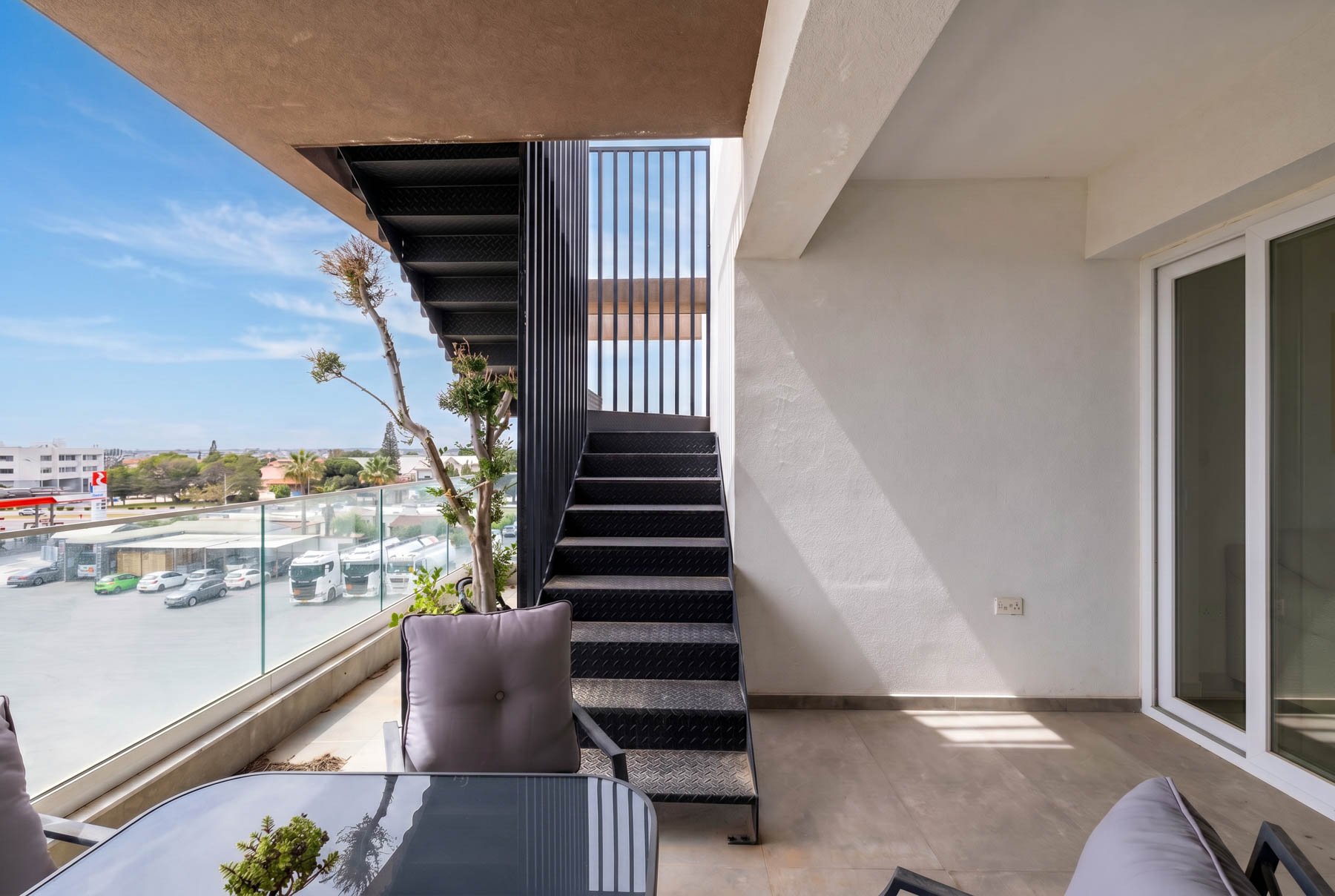  Two Bedroom Penthouse with Private Roof Terrace in Aradippou, Larnaca - 物件實景