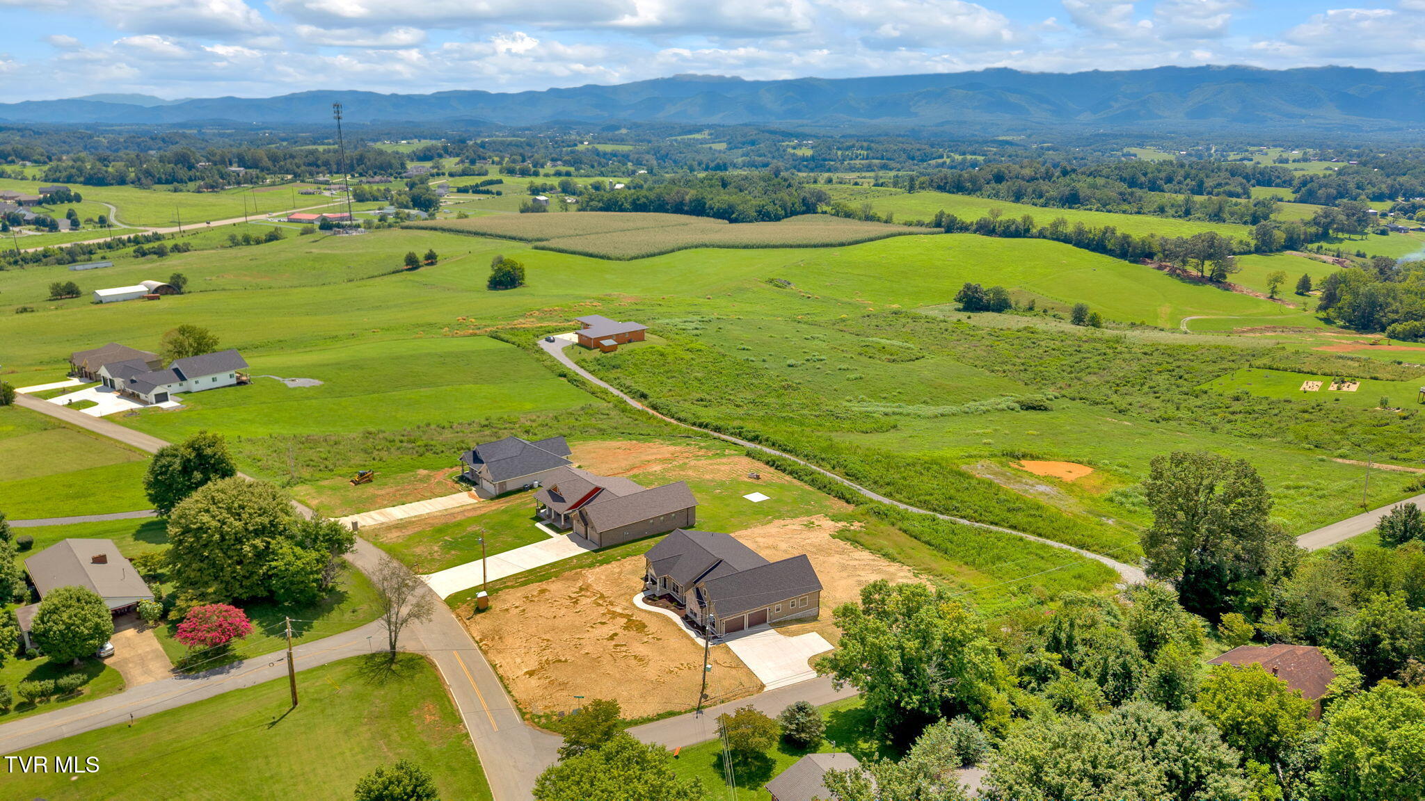 Greeneville, Tennessee, 37745, United States, 3 Bedrooms Bedrooms, ,2 BathroomsBathrooms,Residential,For Sale,1923218