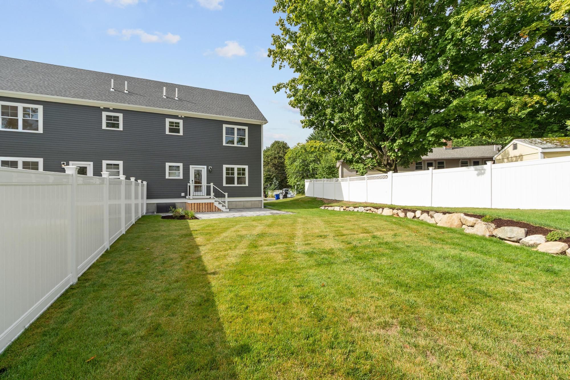  58 Neillian Street, Bedford, MA, 01730 - 物件實景