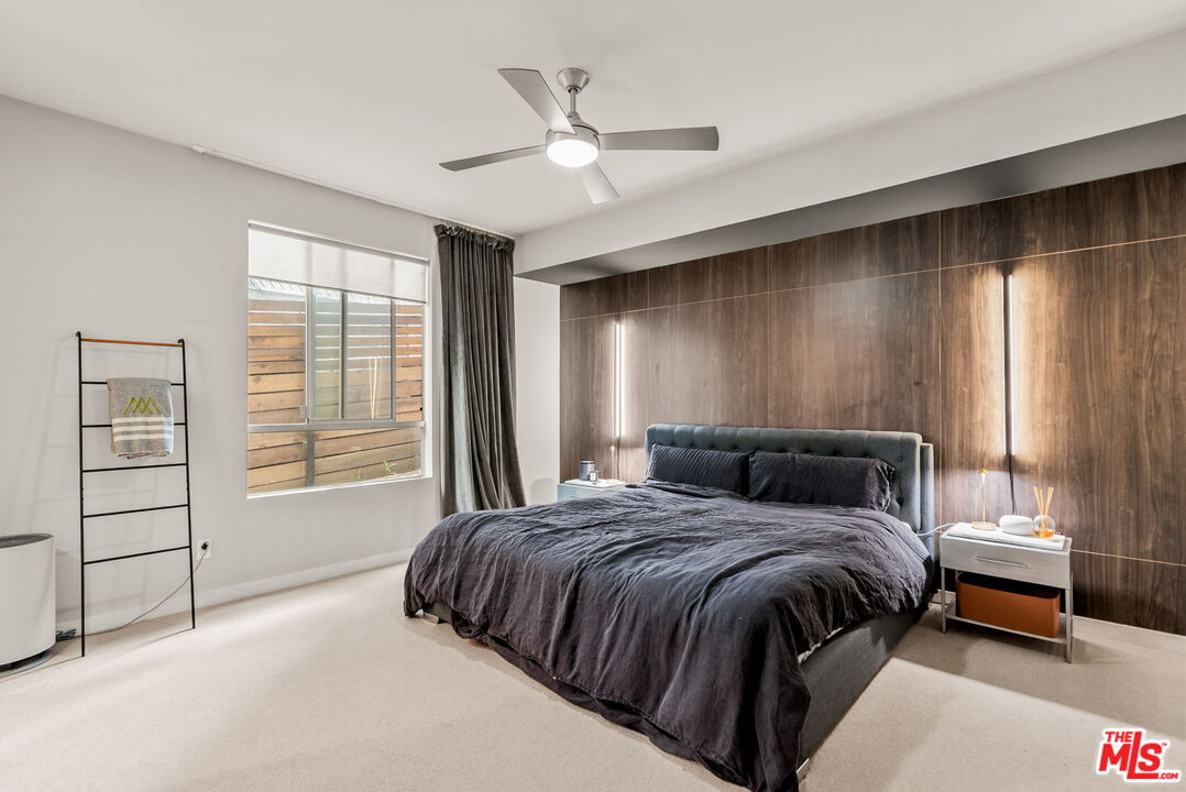 Los Angeles, California, 90026, United States, 3 Bedrooms Bedrooms, ,4 BathroomsBathrooms,Residential,For Sale,1829395