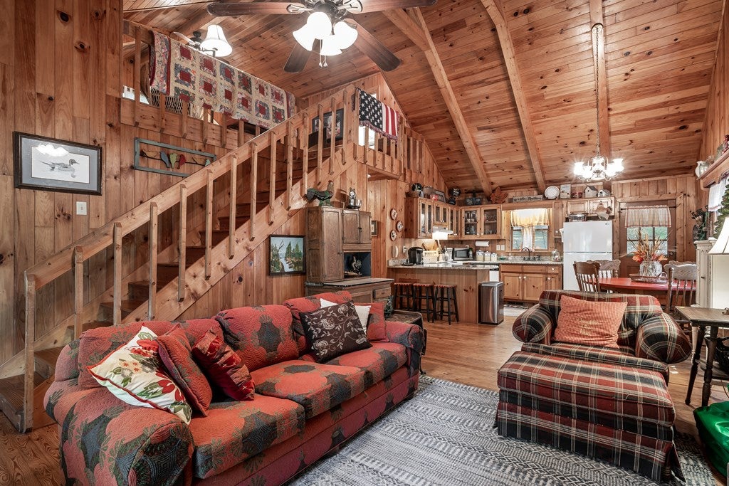 Ellijay, Georgia, 30536, United States, 4 Bedrooms Bedrooms, ,3 BathroomsBathrooms,Residential,For Sale,1926497