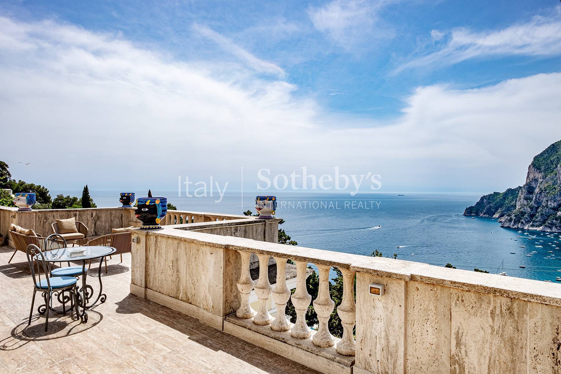  Neoclassical villa with a breath taking view - 物件實景