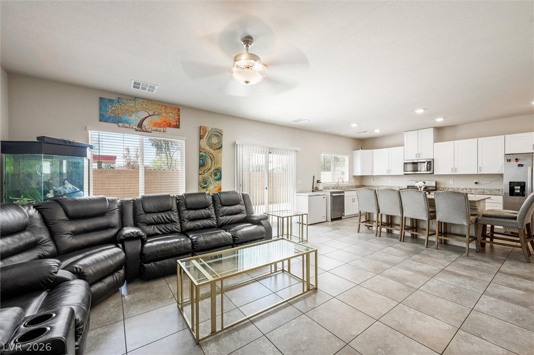 North Las Vegas, Nevada, 89032, United States, 5 Bedrooms Bedrooms, ,1 BathroomBathrooms,Residential,For Sale,2049129