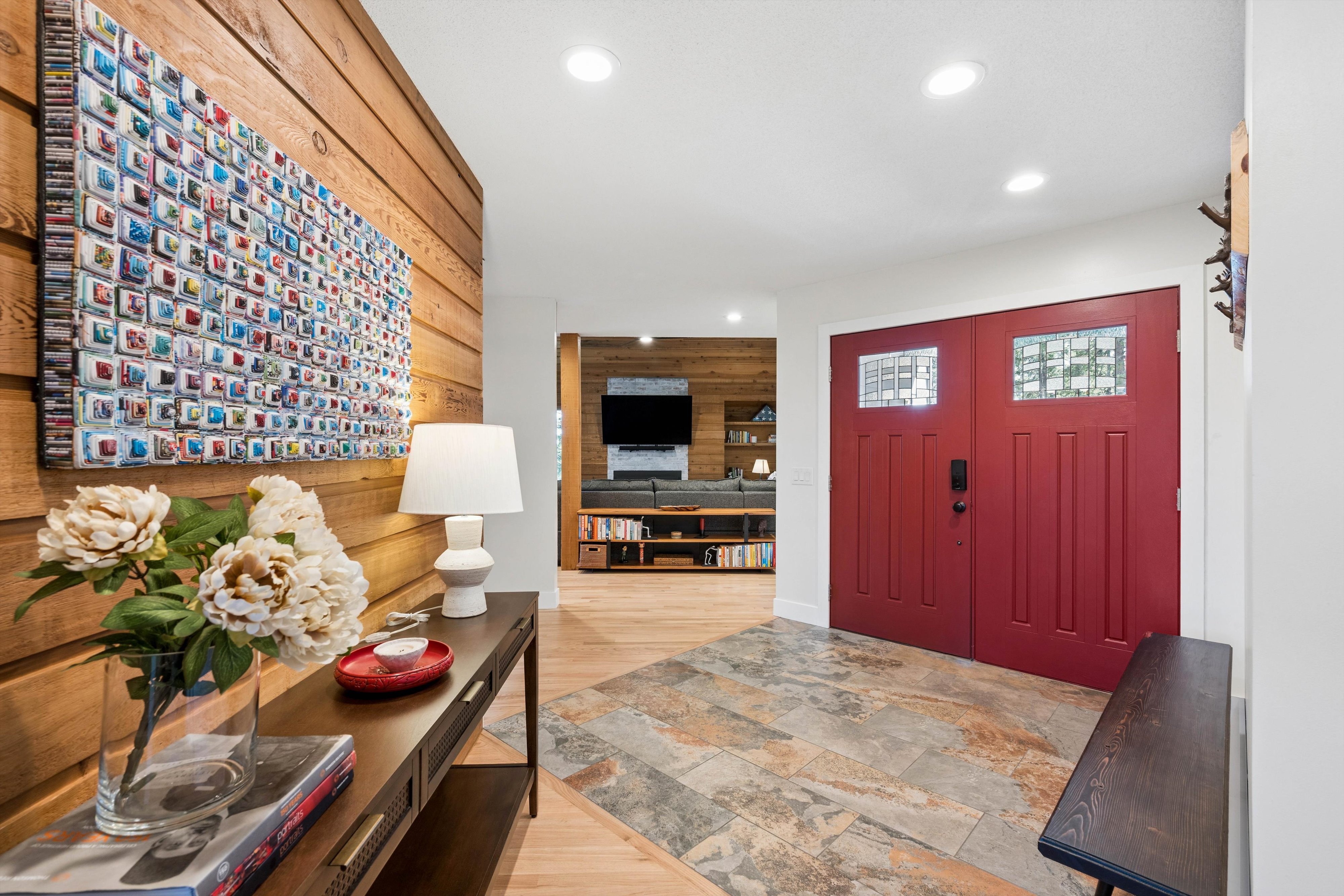  Experience Refined Mid-Century Inspired Mountain Living on 3.37 Acres - 物件實景