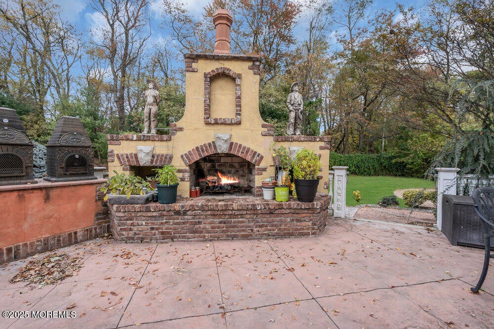 Manalapan, New Jersey, 07726, United States, 5 Bedrooms Bedrooms, ,5 BathroomsBathrooms,Residential,For Sale,1980978