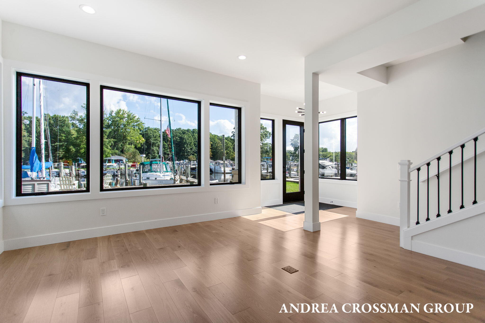 South Haven, Michigan, 49090, United States, 3 Bedrooms Bedrooms, ,3 BathroomsBathrooms,Residential,For Sale,1987512