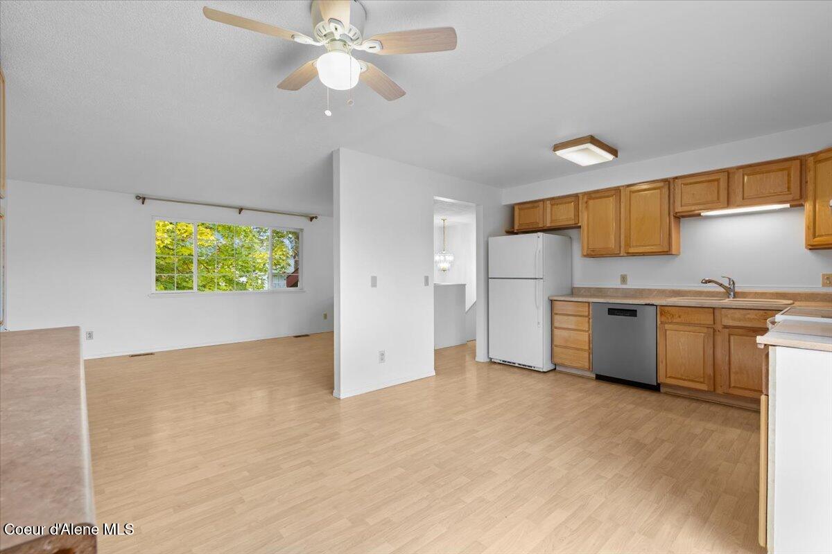 Hayden, Idaho, 83835, United States, 4 Bedrooms Bedrooms, ,Residential,For Sale,1989335