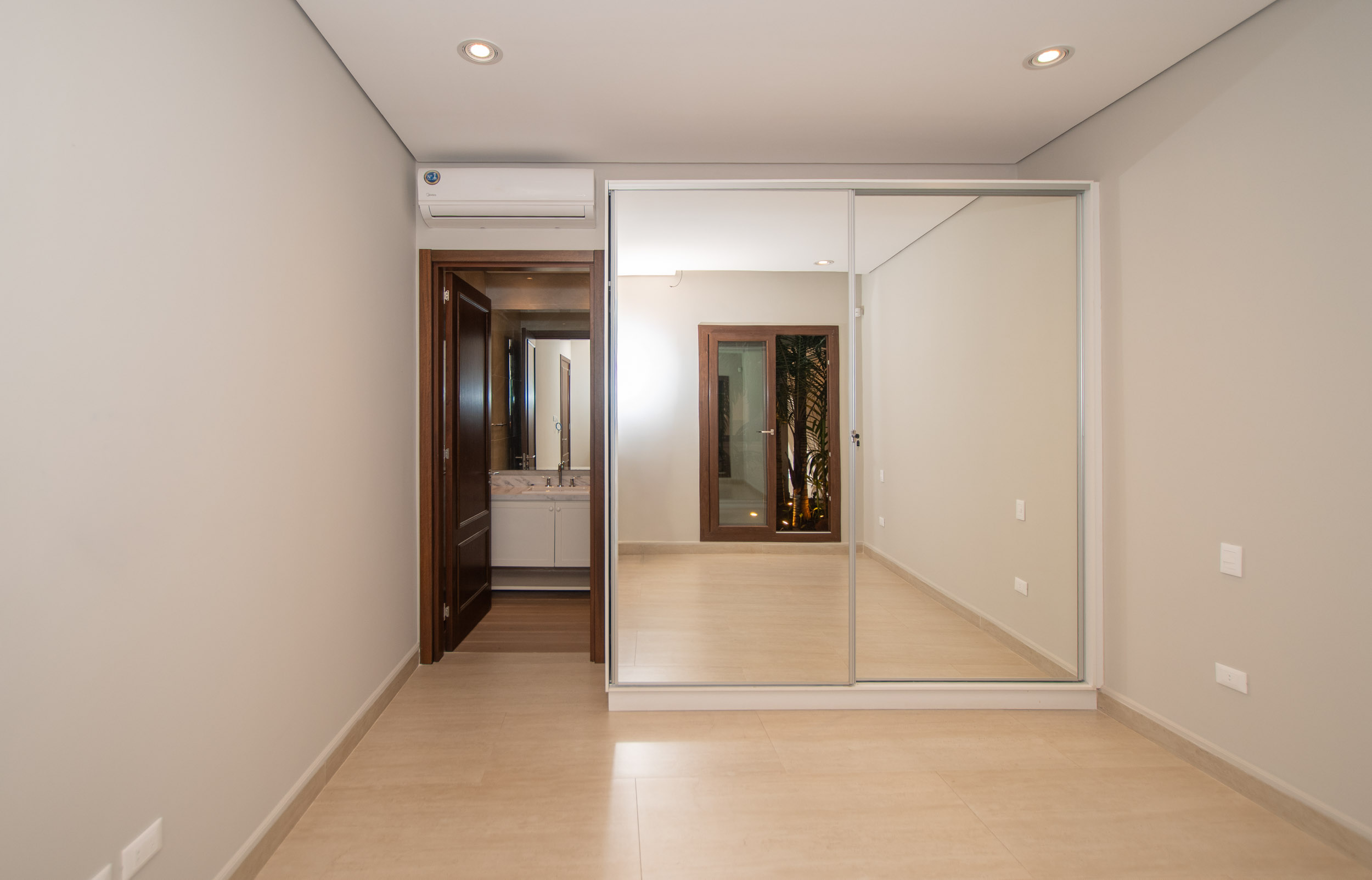  Brand-New Residence in the Paseo La Galería Area - 物件實景