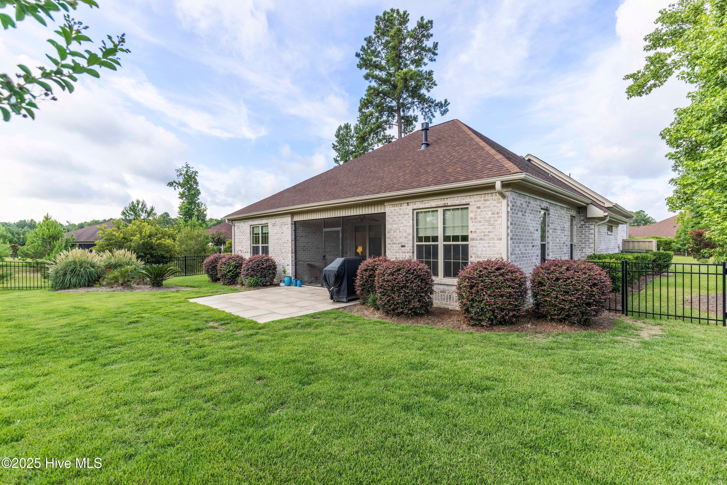 Castle Hayne, North Carolina, 28429, United States, 4 Bedrooms Bedrooms, ,3 BathroomsBathrooms,Residential,For Sale,1898806