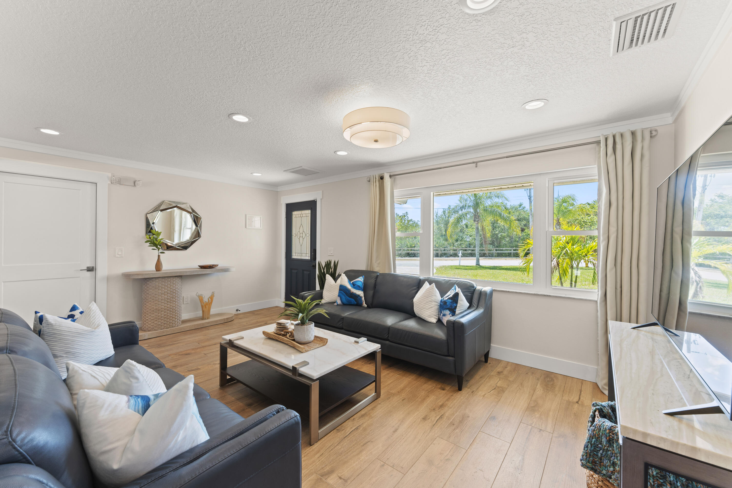 Cocoa Beach, Florida, 32931, United States, 4 Bedrooms Bedrooms, ,2 BathroomsBathrooms,Residential,For Sale,1981762