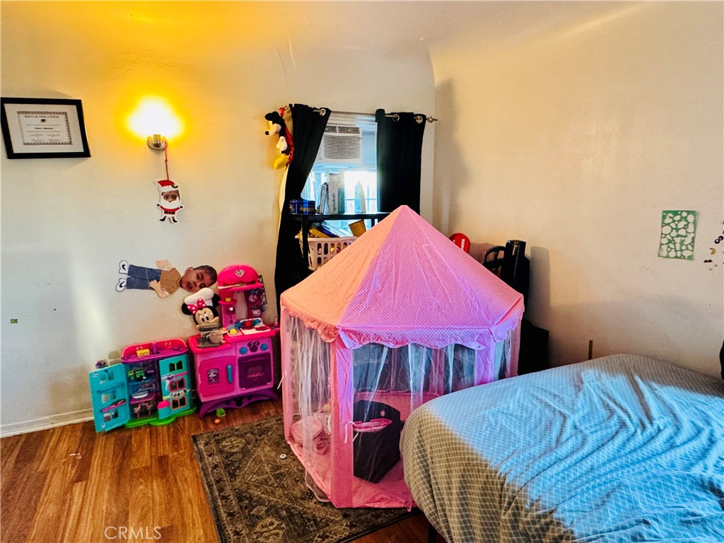 Los Angeles, California, 90023, United States, 4 Bedrooms Bedrooms, ,3 BathroomsBathrooms,Residential,For Sale,2013063