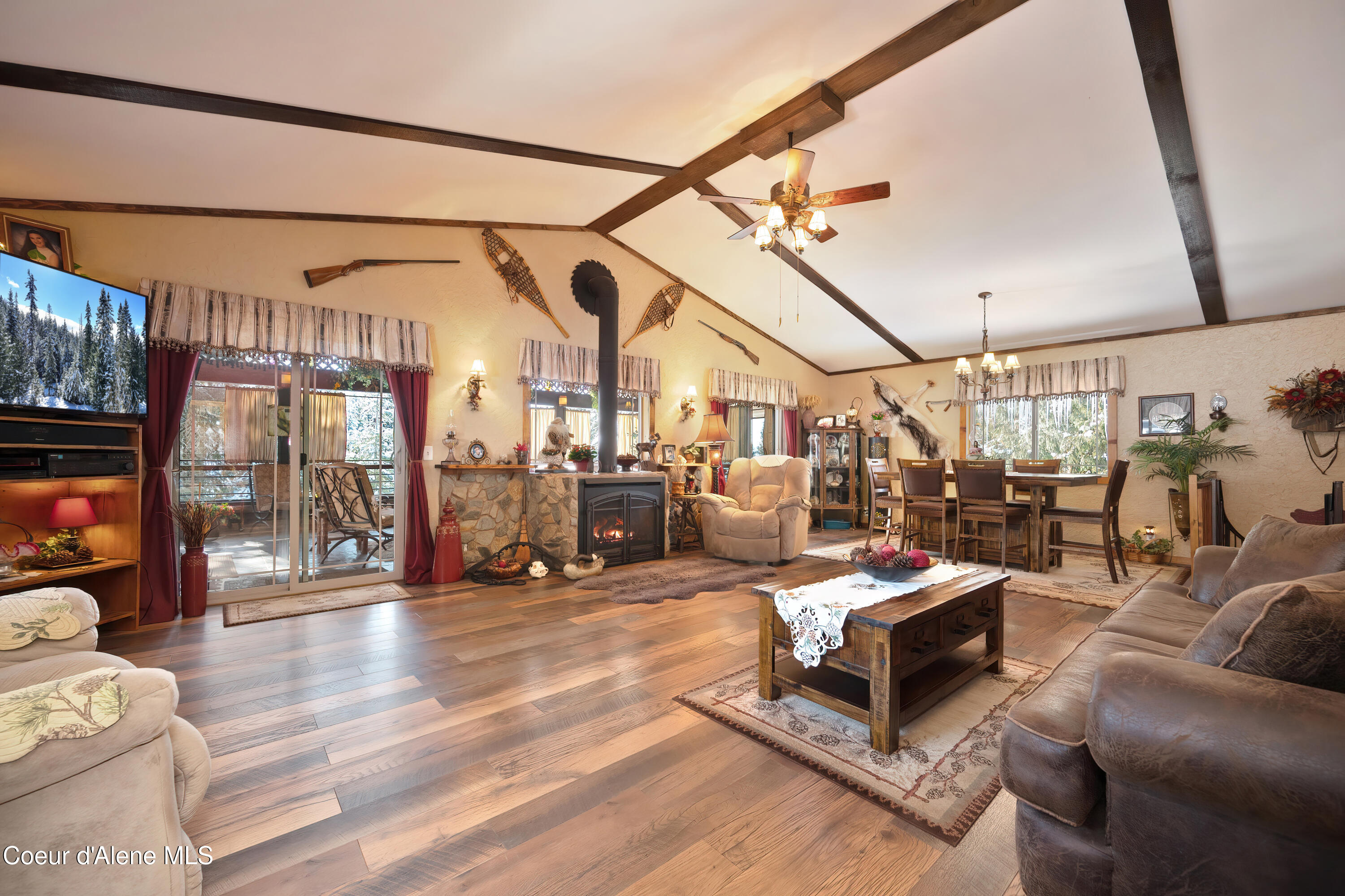 St. Maries, Idaho, 83861, United States, 3 Bedrooms Bedrooms, ,3 BathroomsBathrooms,Residential,For Sale,2011684