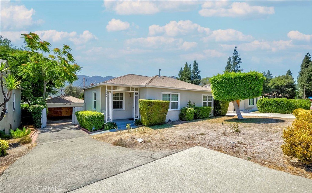 La Crescenta, California, 91214, United States, 3 Bedrooms Bedrooms, ,2 BathroomsBathrooms,Residential,For Sale,1926243