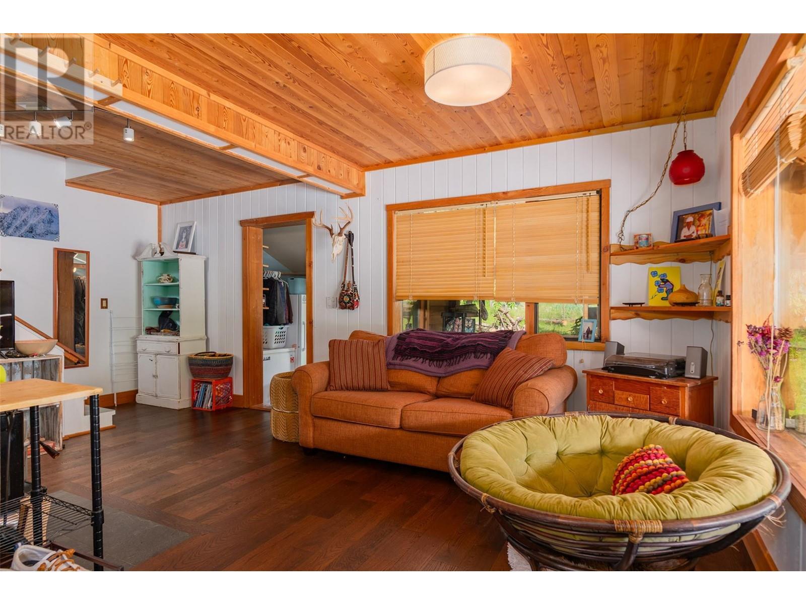 WINLAW, British Columbia, V0G 2J0, CA, 2 Bedrooms Bedrooms, ,1 BathroomBathrooms,Residential,For Sale,1913701