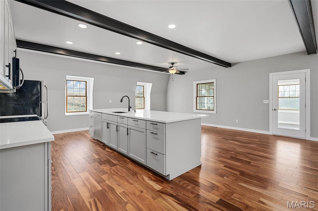Elsberry, Missouri, 63343, United States, 3 Bedrooms Bedrooms, ,2 BathroomsBathrooms,Residential,For Sale,1828292