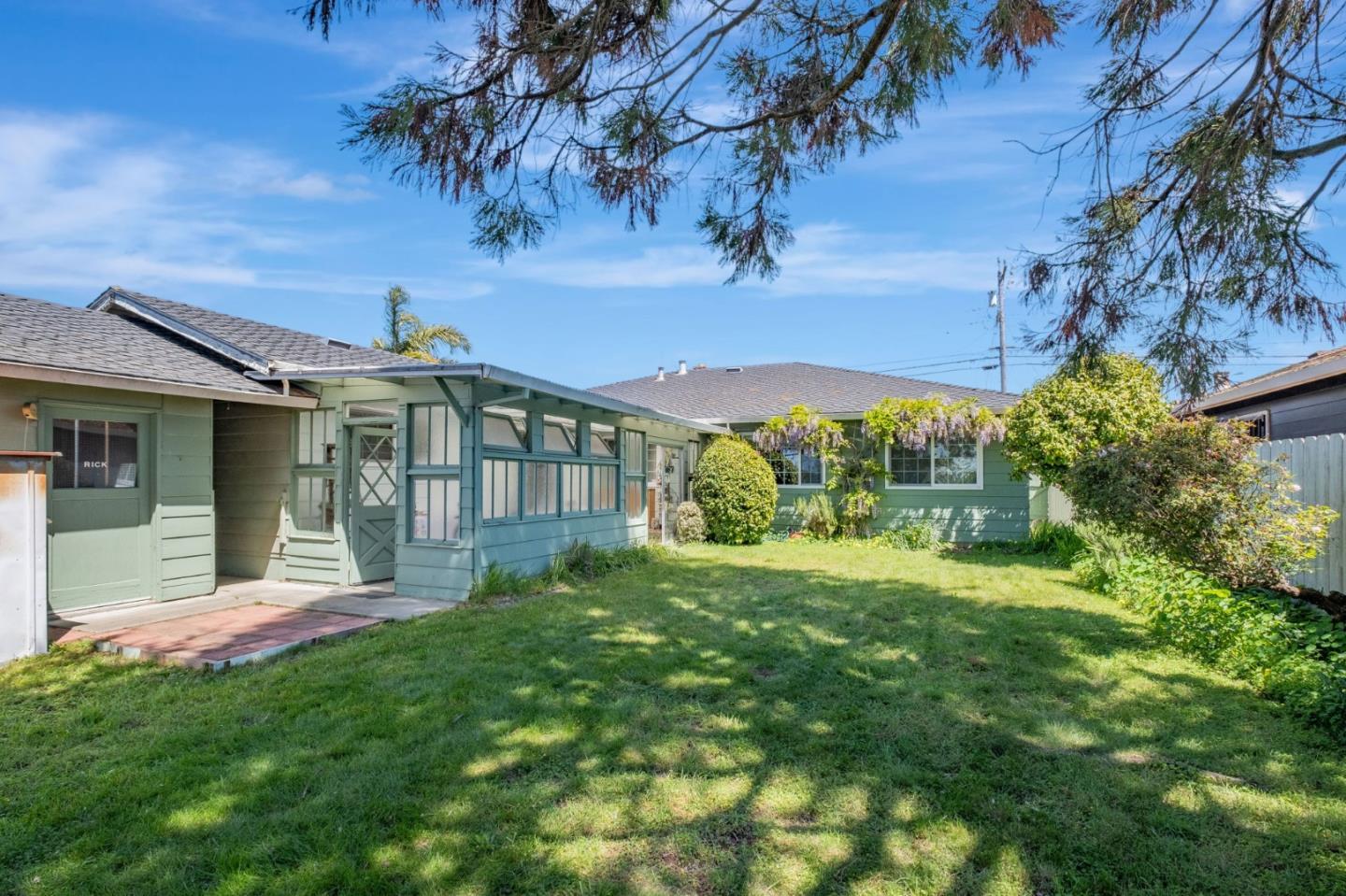 Watsonville, California, 95076, United States, 3 Bedrooms Bedrooms, ,2 BathroomsBathrooms,Residential,For Sale,1885327