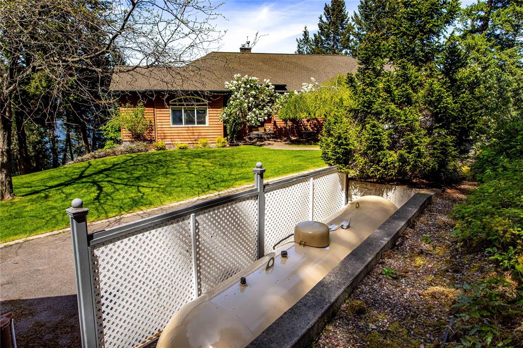 Polson, Montana, 59860, United States, 4 Bedrooms Bedrooms, ,4 BathroomsBathrooms,Residential,For Sale,1984394