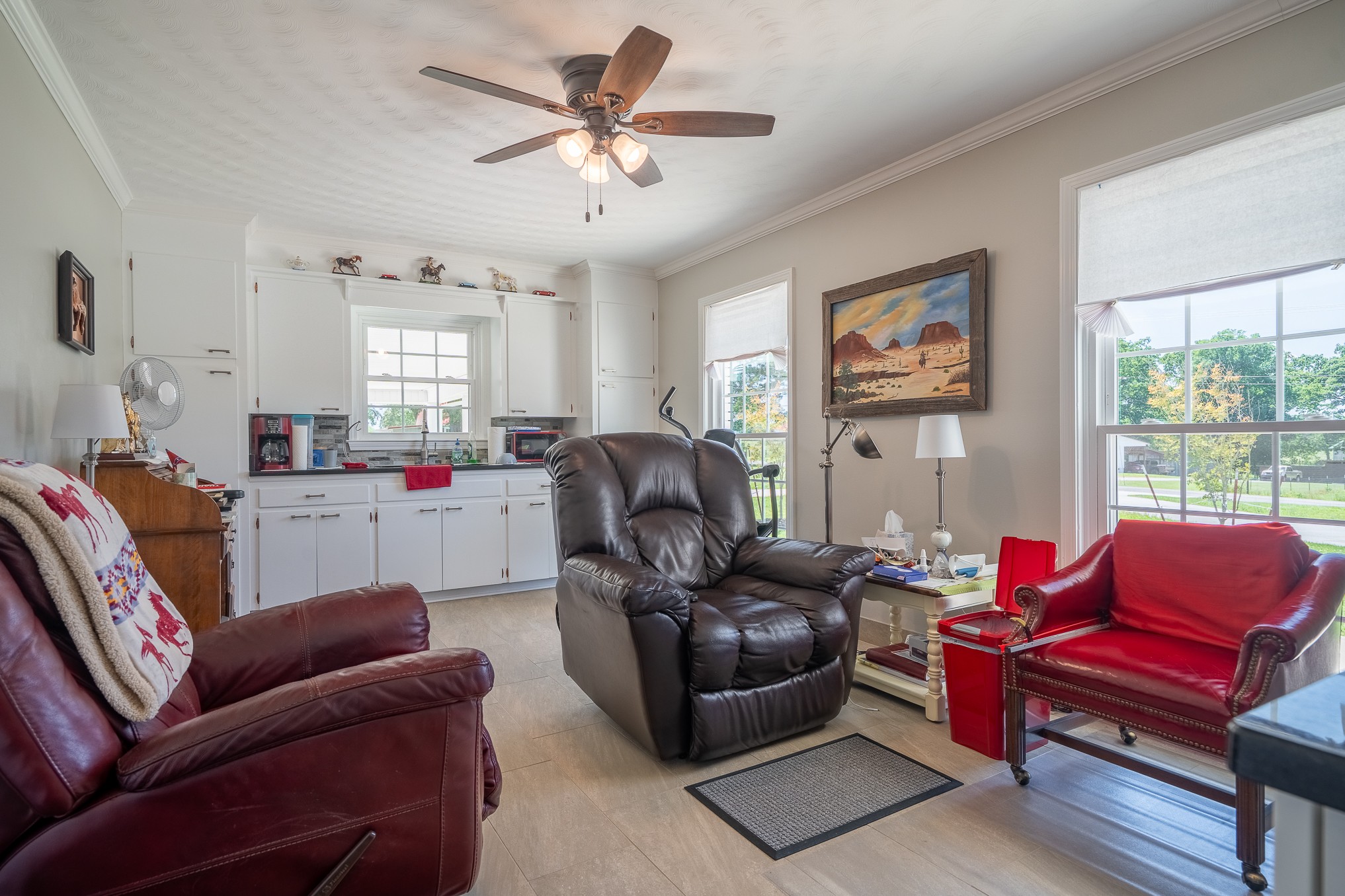 Lawrenceburg, Tennessee, 38464, United States, 3 Bedrooms Bedrooms, ,2 BathroomsBathrooms,Residential,For Sale,1828179