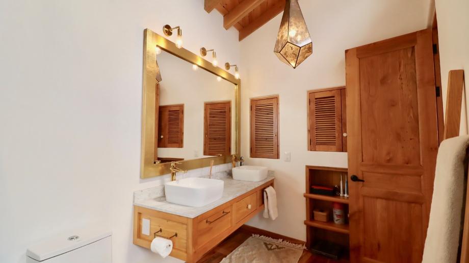 Francisco Villa, Pátzcuaro, Michoacán de Ocampo, 61600, Mexico, 3 Bedrooms Bedrooms, ,3 BathroomsBathrooms,Residential,For Sale,Francisco Villa,1553520