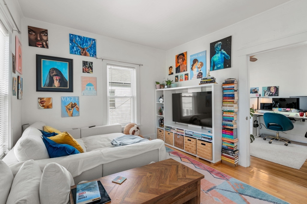 Somerville, Massachusetts, 02145, United States, 5 Bedrooms Bedrooms, ,3 BathroomsBathrooms,Residential,For Sale,1818195