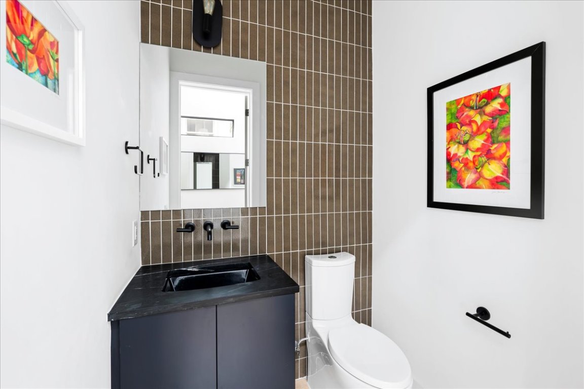 Austin, Texas, 78703, United States, 4 Bedrooms Bedrooms, ,4 BathroomsBathrooms,Residential,For Sale,1940448