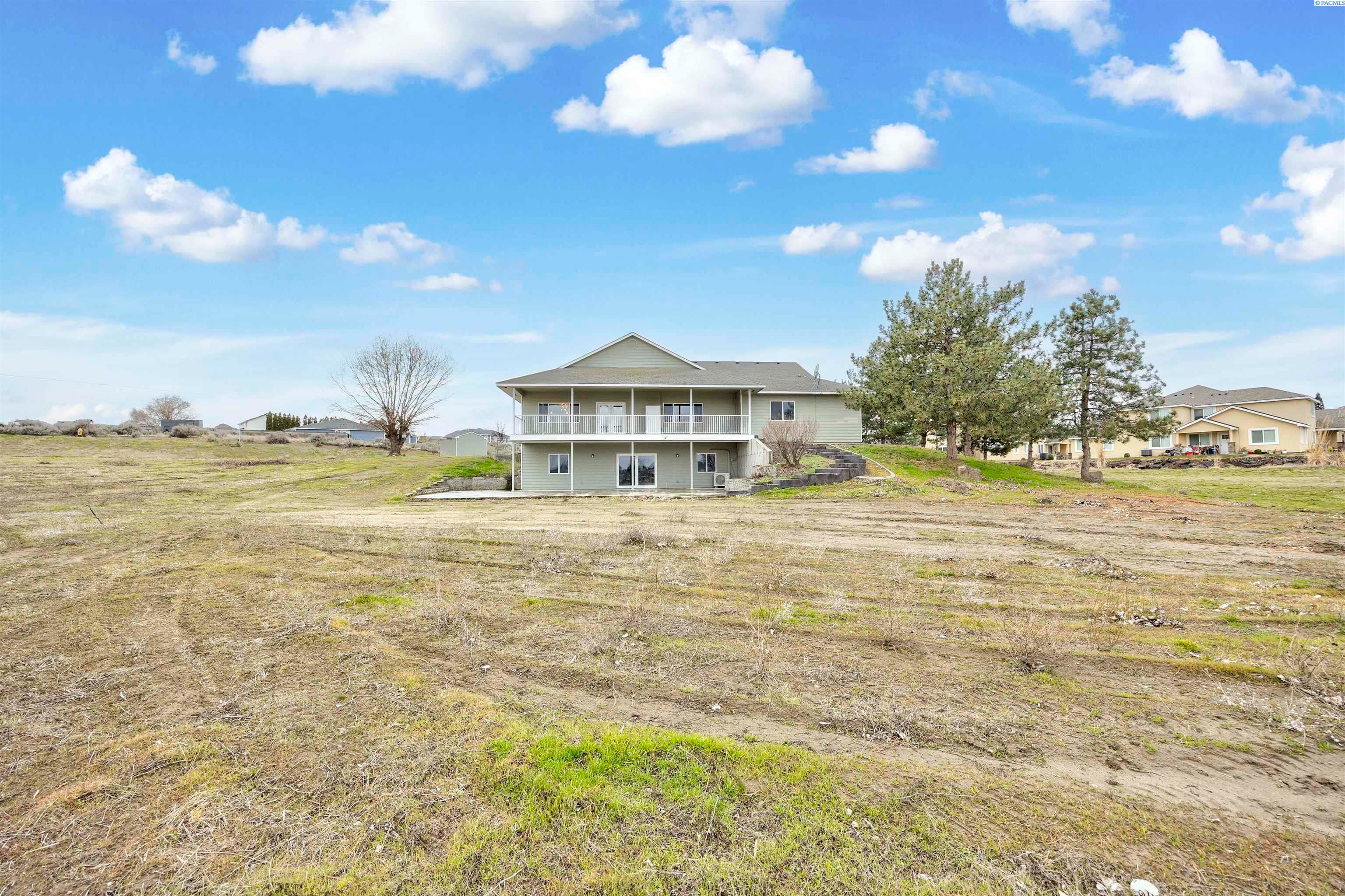 West Richland, Washington, 99353, United States, 5 Bedrooms Bedrooms, ,3 BathroomsBathrooms,Residential,For Sale,2020893