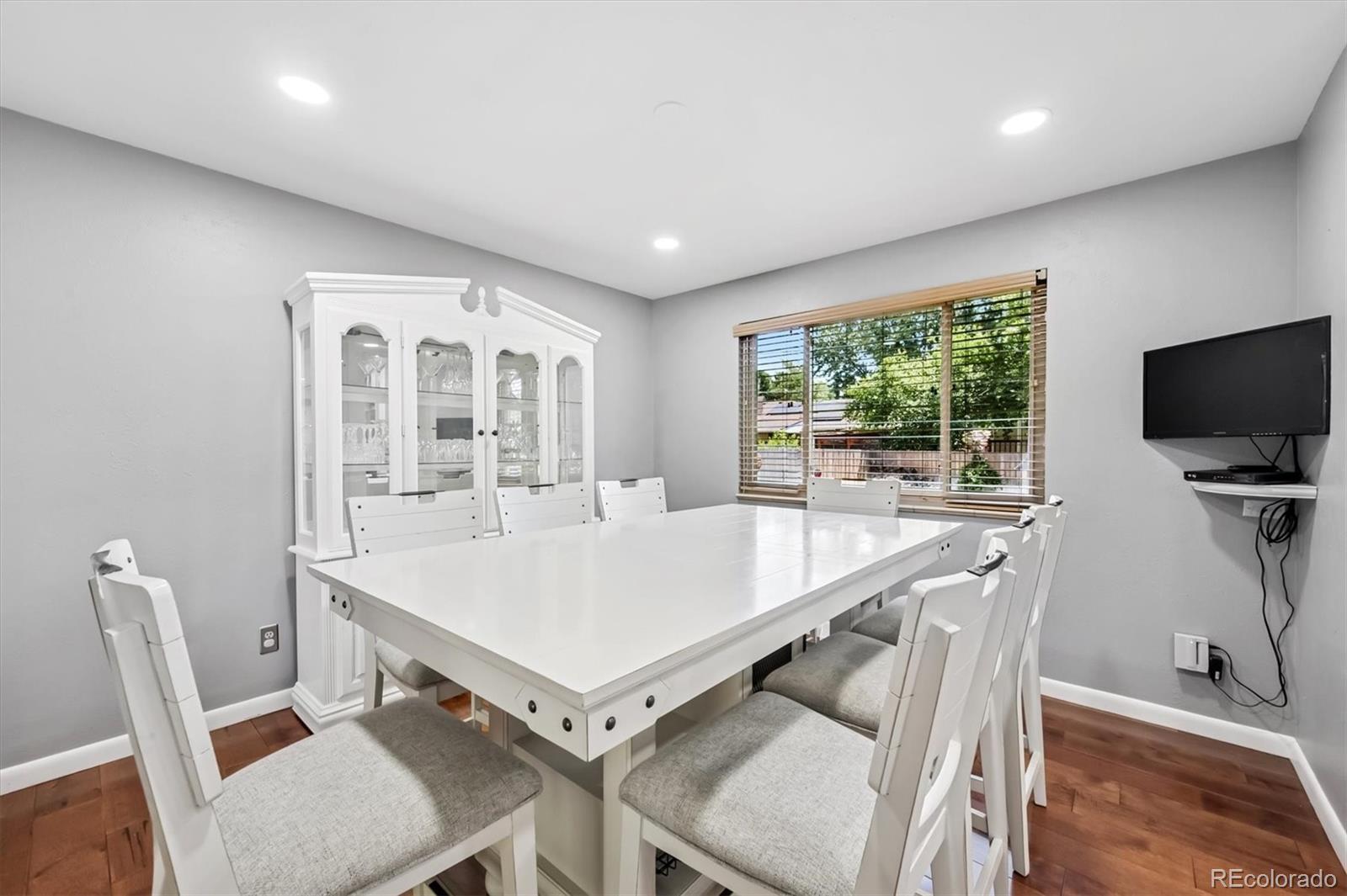 Denver, Colorado, 80227, United States, 5 Bedrooms Bedrooms, ,2 BathroomsBathrooms,Residential,For Sale,1897088