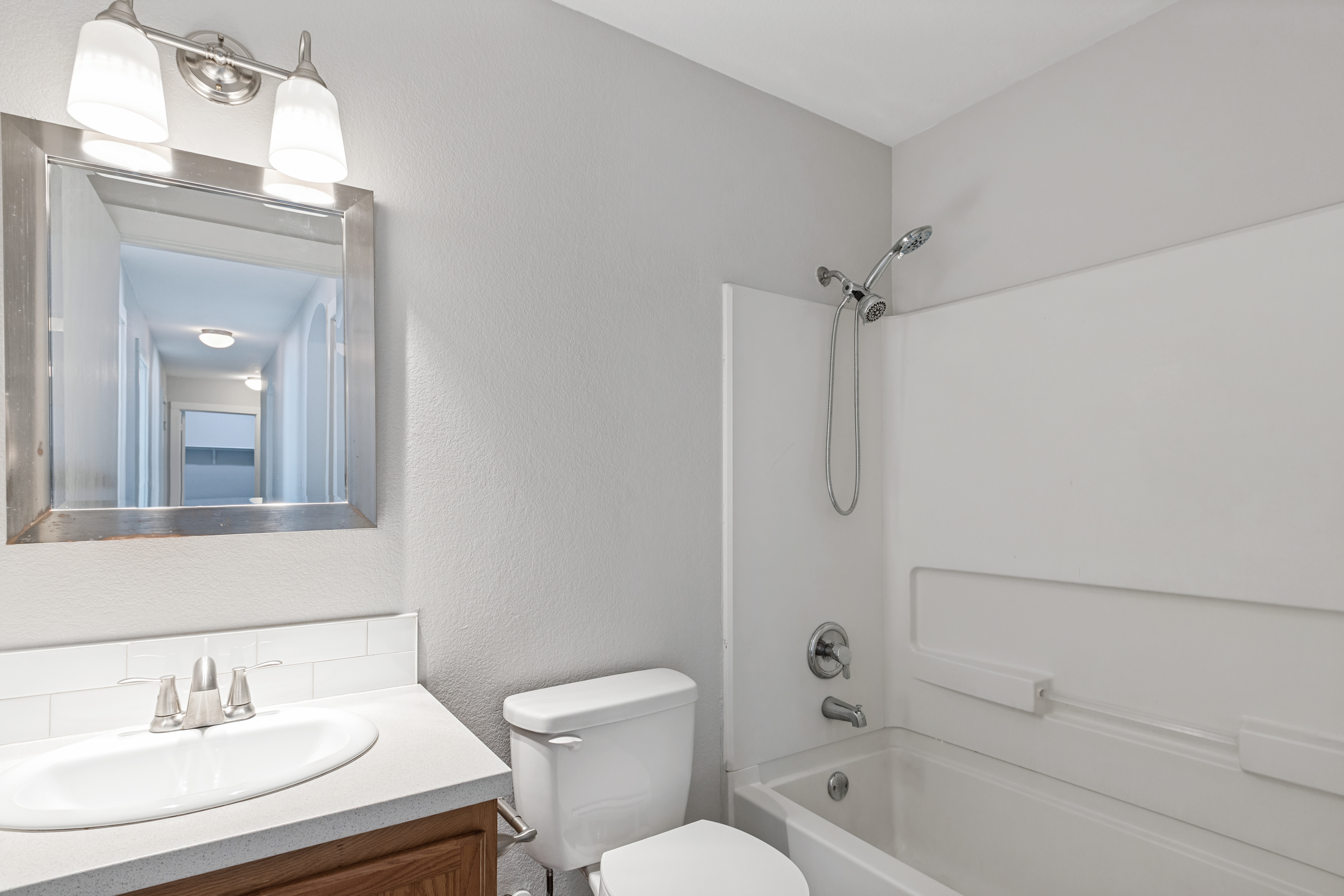  Beautifully Remodeled in Riverside Meadows - 物件實景