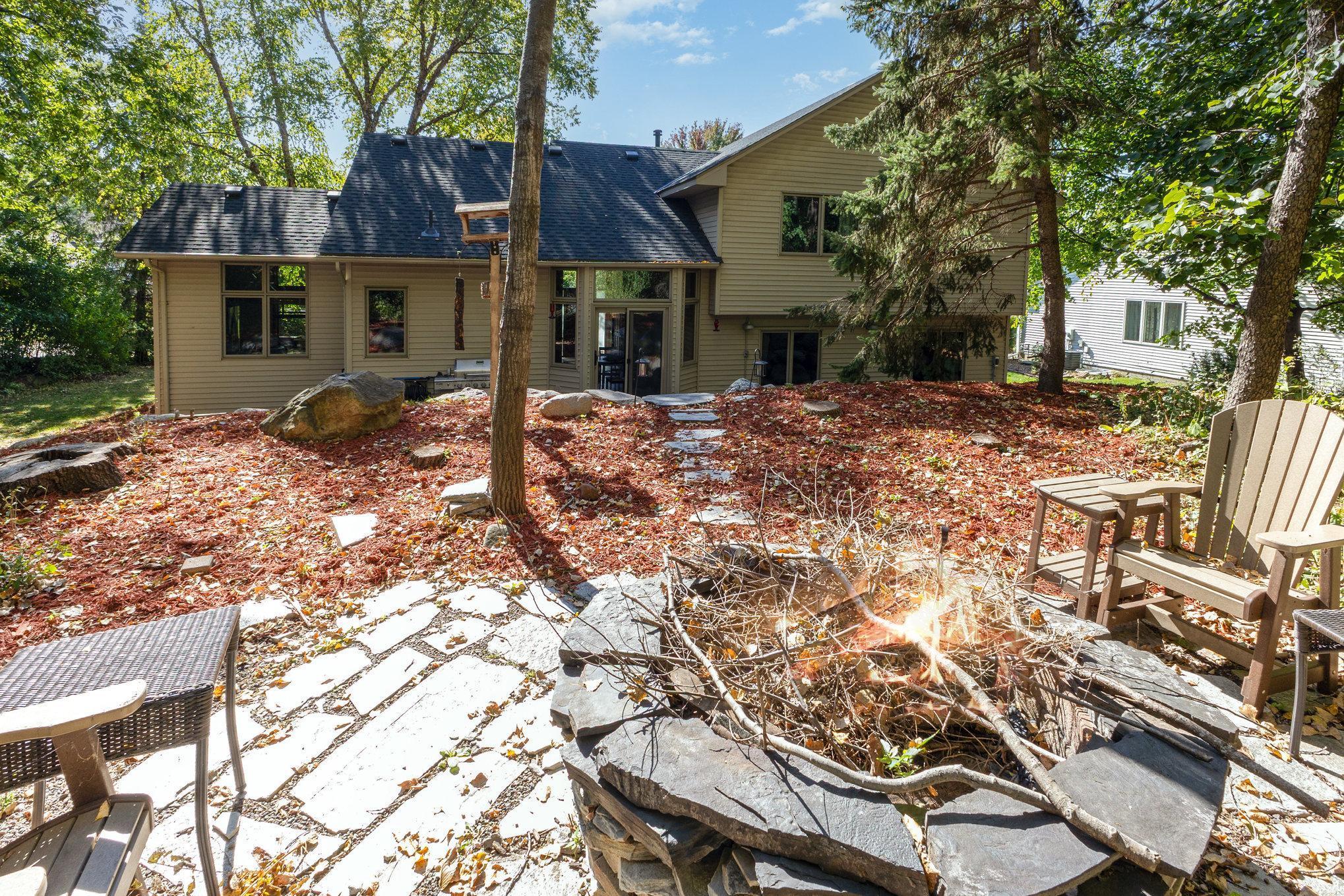 Lakeville, Minnesota, 55044, United States, 4 Bedrooms Bedrooms, ,3 BathroomsBathrooms,Residential,For Sale,1963667