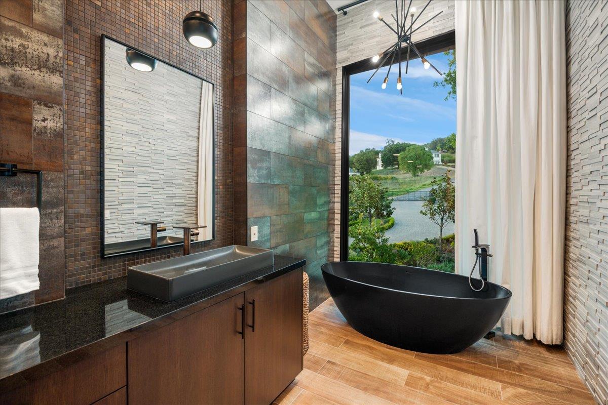 Saratoga, California, 95070, United States, 6 Bedrooms Bedrooms, ,11 BathroomsBathrooms,Residential,For Sale,1971416