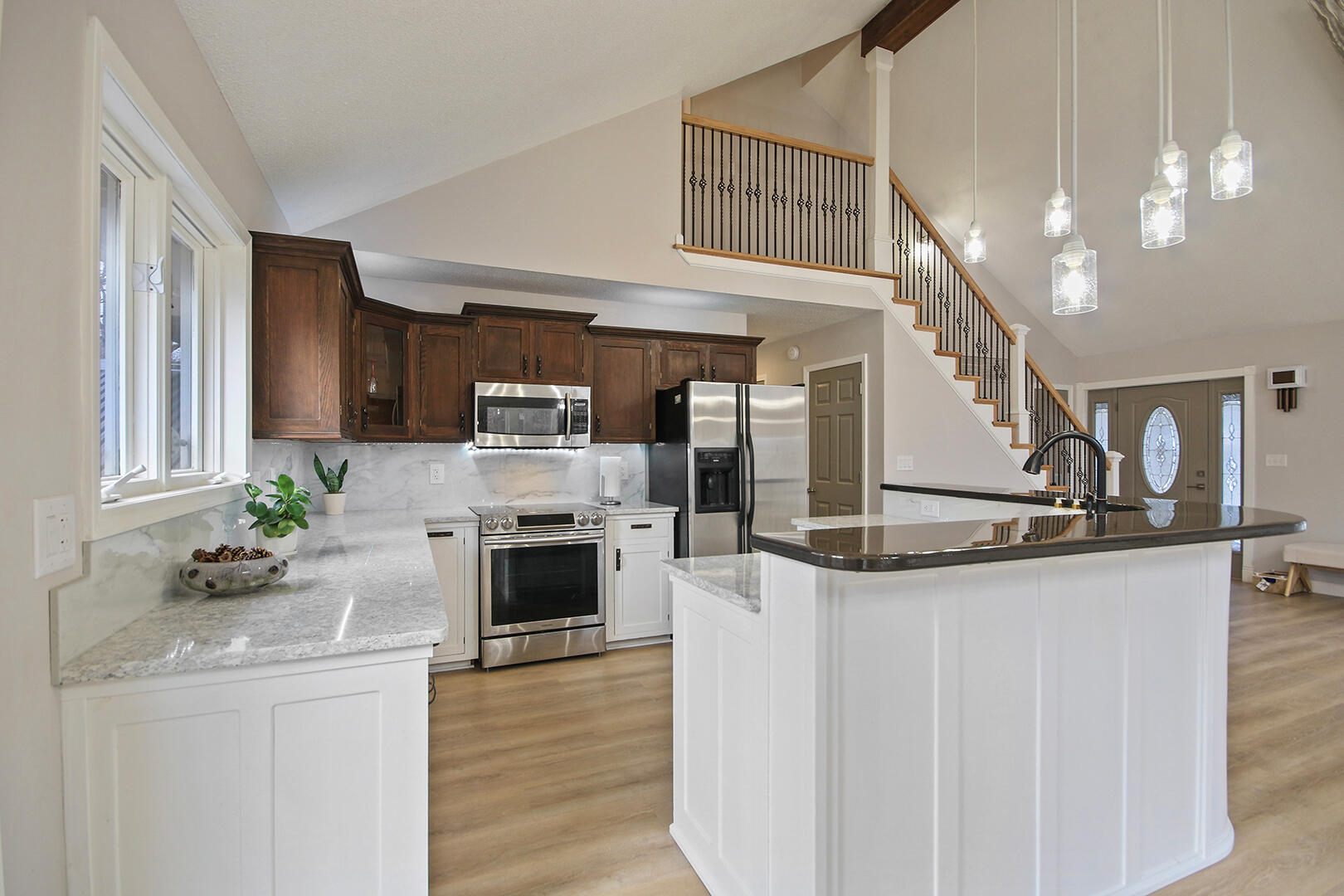 HARTSBURG, Missouri, 65039, United States, 5 Bedrooms Bedrooms, ,3 BathroomsBathrooms,Residential,For Sale,2049176