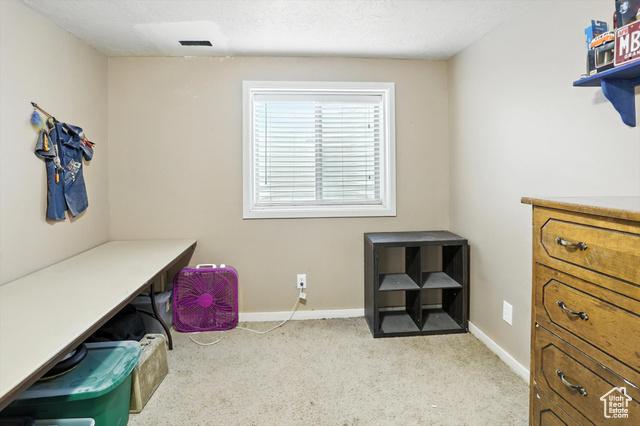 Tremonton, Utah, 84337, United States, 6 Bedrooms Bedrooms, ,3 BathroomsBathrooms,Residential,For Sale,1974496