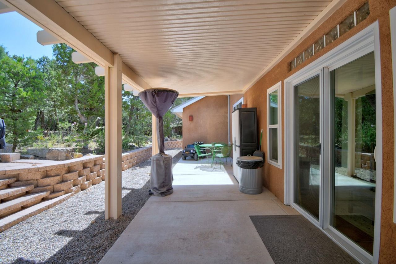 Tijeras, New Mexico, 87059, United States, 3 Bedrooms Bedrooms, ,2 BathroomsBathrooms,Residential,For Sale,1924821