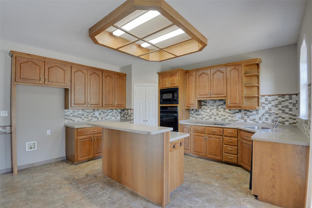 Midlothian, Texas, 76065, United States, 3 Bedrooms Bedrooms, ,4 BathroomsBathrooms,Residential,For Sale,1977991