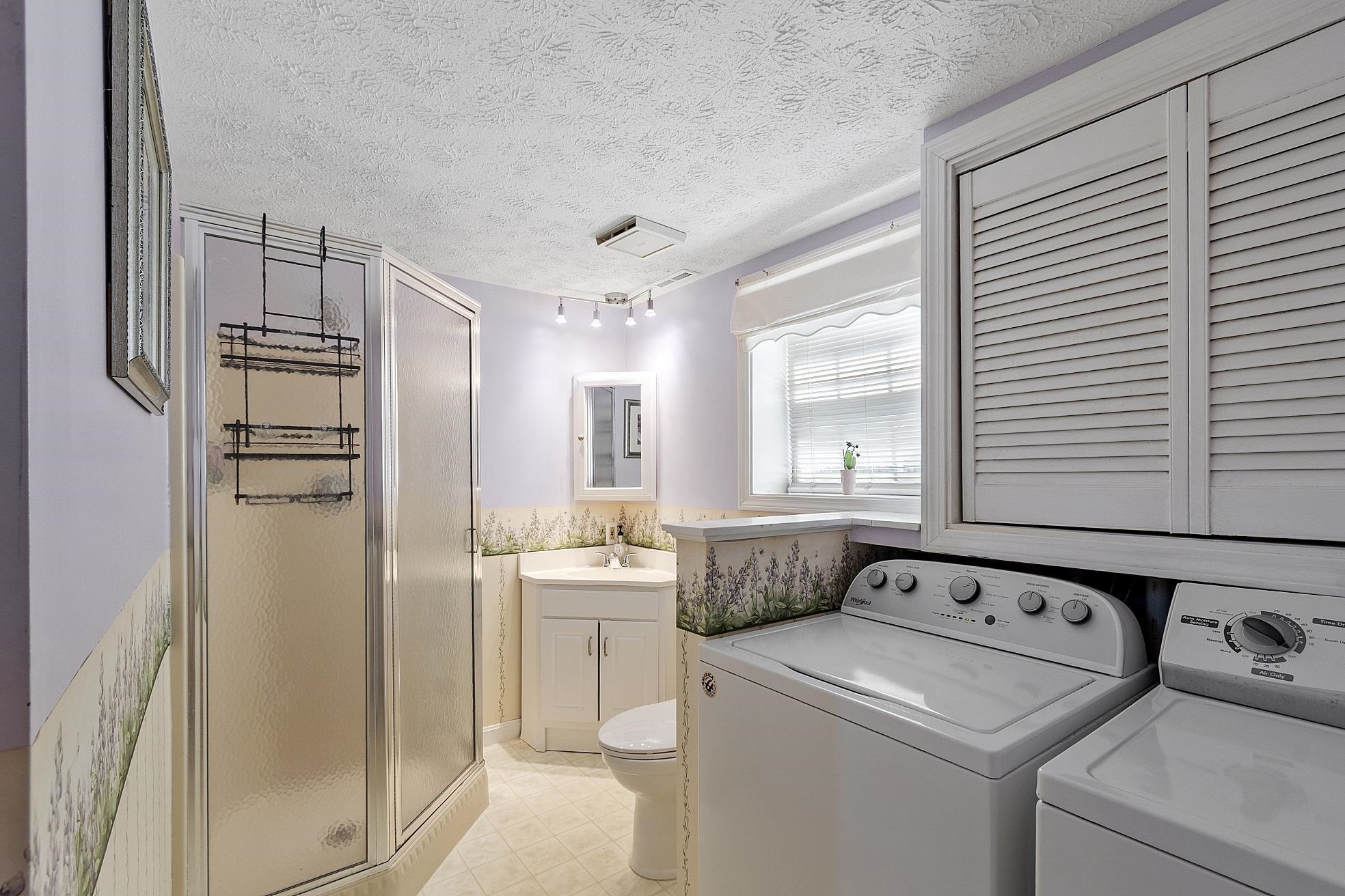 Nashua, New Hampshire, 03062, United States, 3 Bedrooms Bedrooms, ,1 BathroomBathrooms,Residential,For Sale,1942158