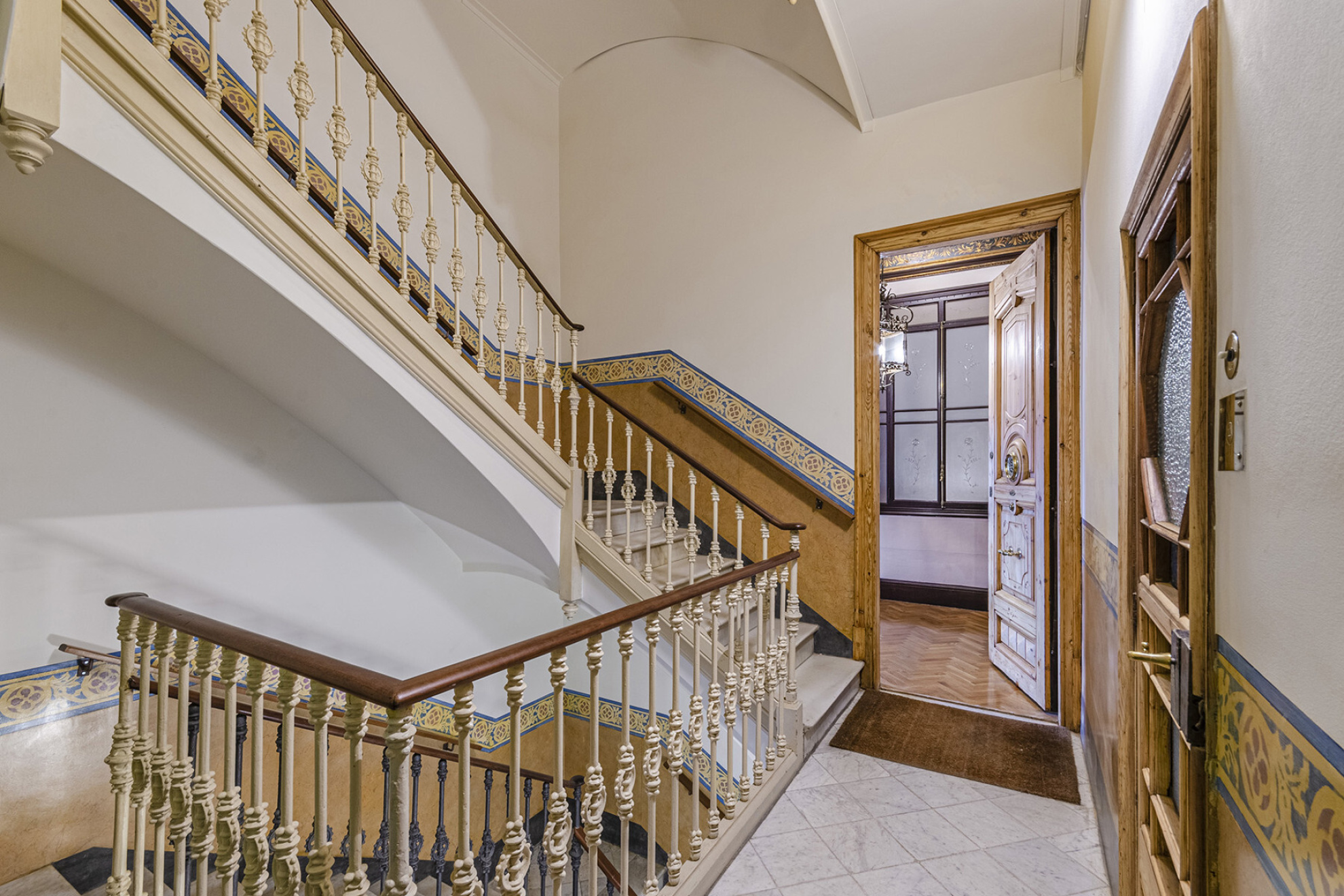  Stately main house with period details in Eixample Dret - 物件實景