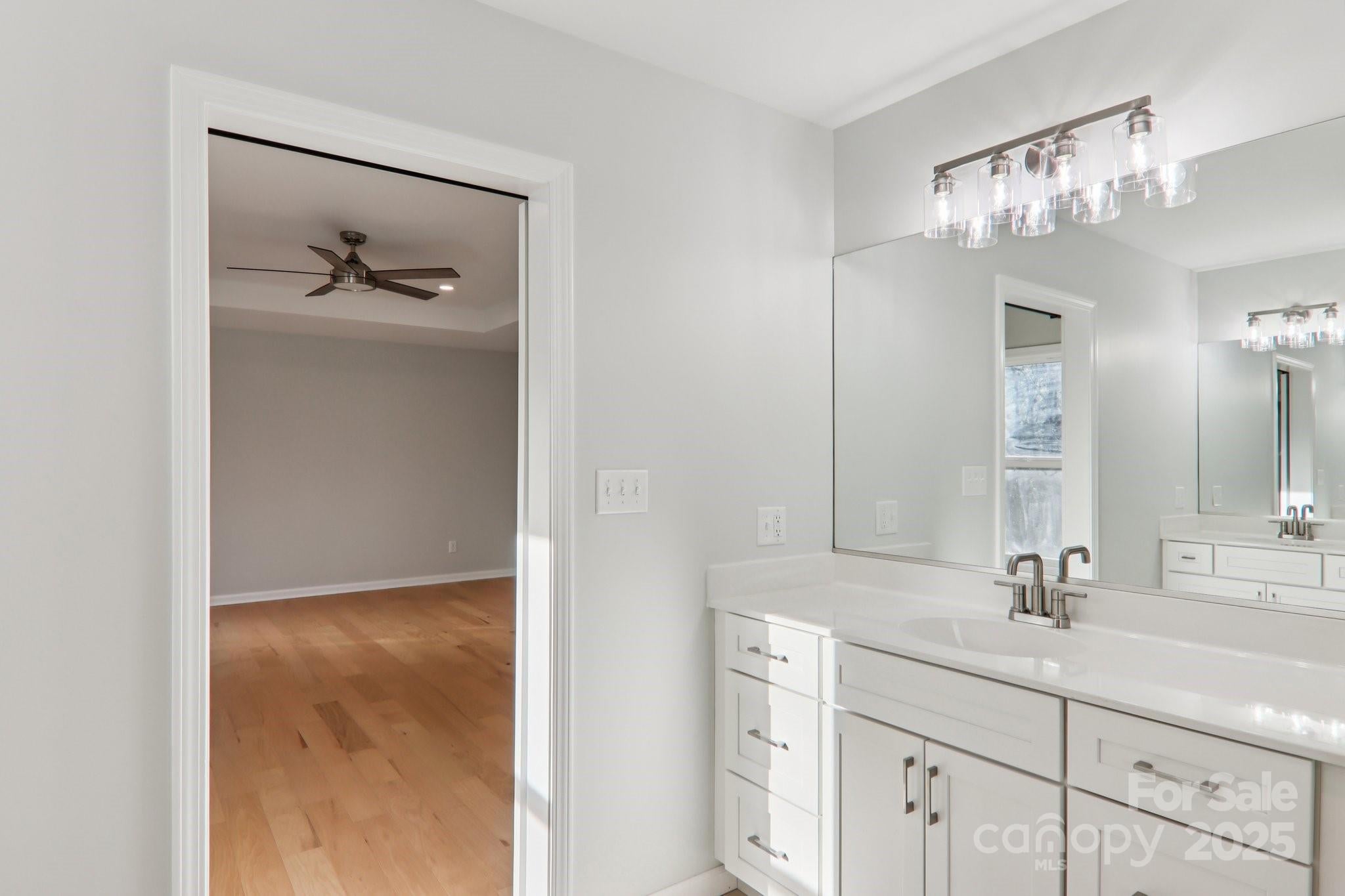 Candler, North Carolina, 28715, United States, 3 Bedrooms Bedrooms, ,3 BathroomsBathrooms,Residential,For Sale,2002526