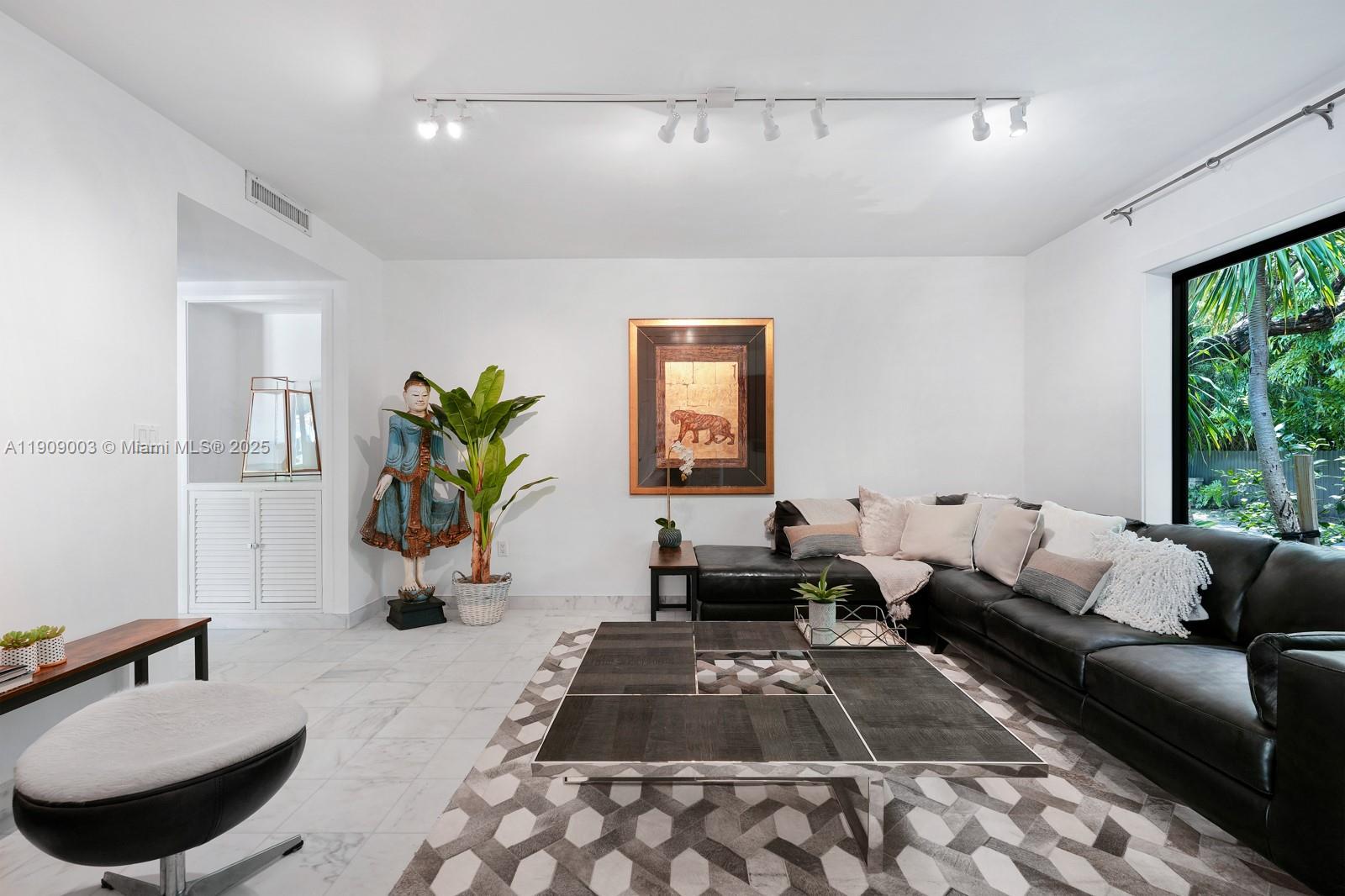 Miami, Florida, 33137, United States, 5 Bedrooms Bedrooms, ,5 BathroomsBathrooms,Residential,For Sale,1987585