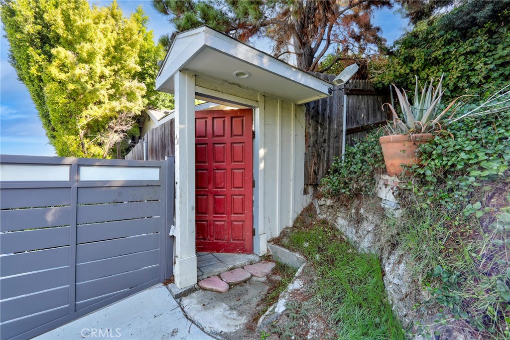 Studio City, California, 91604, United States, 4 Bedrooms Bedrooms, ,3 BathroomsBathrooms,Residential,For Sale,1991680