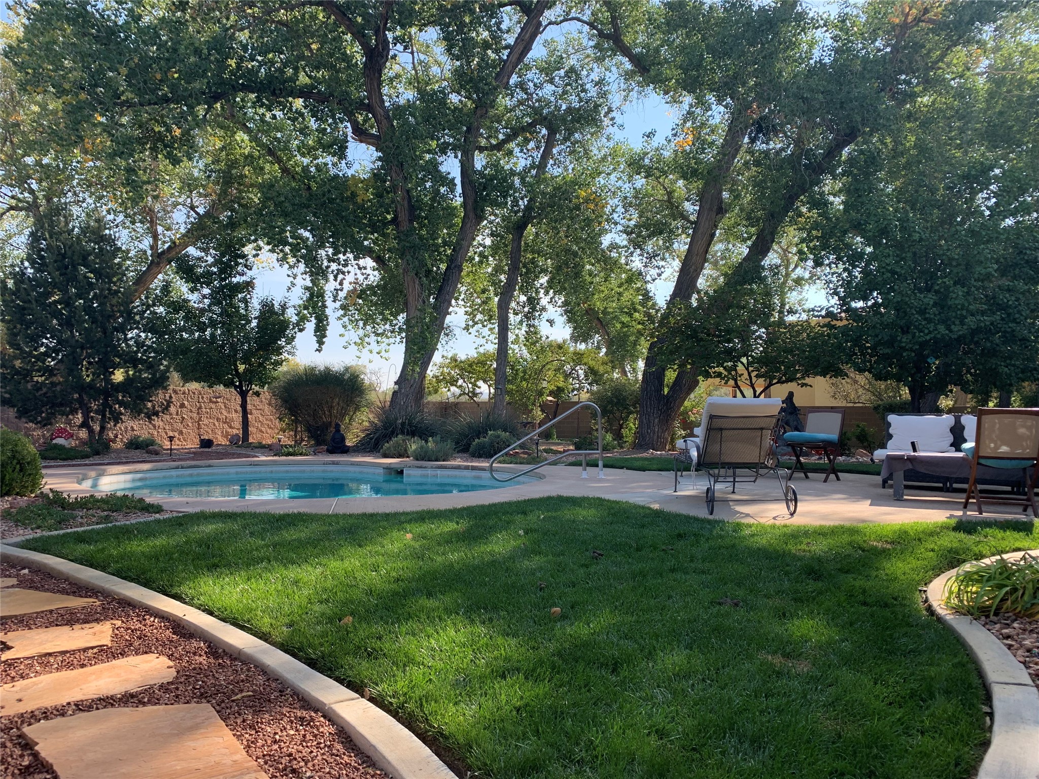  924 Camino Vista Rio - 物件實景