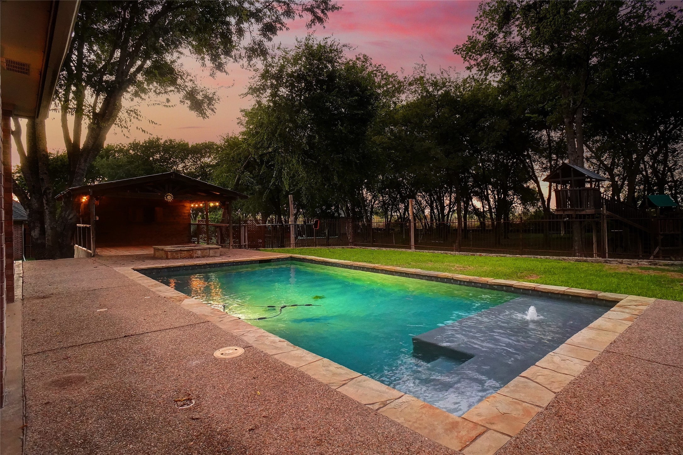 Haslet, Texas, 76052, United States, 3 Bedrooms Bedrooms, ,2 BathroomsBathrooms,Residential,For Sale,1980472