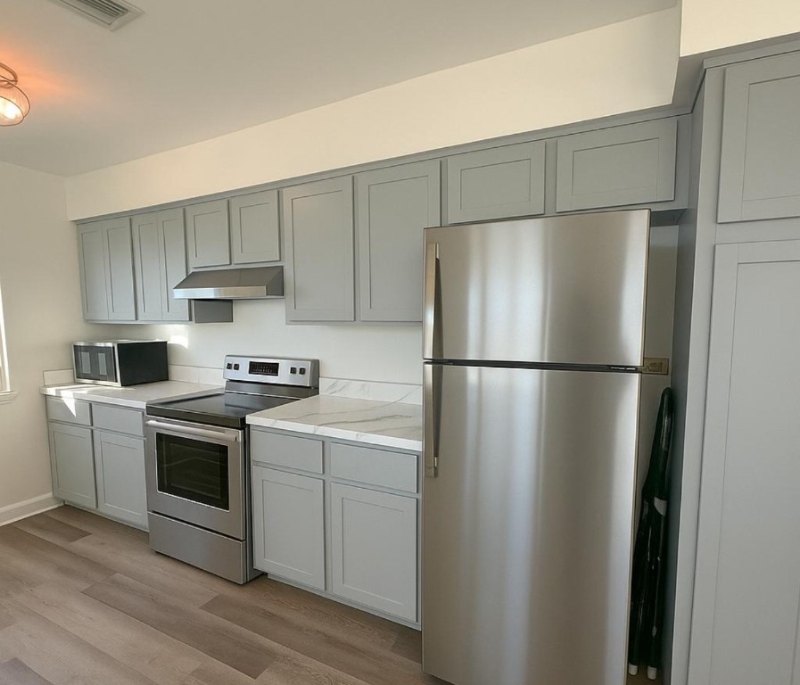 Fernandina Beach, Florida, 32034, United States, 3 Bedrooms Bedrooms, ,2 BathroomsBathrooms,Residential,For Sale,1985659