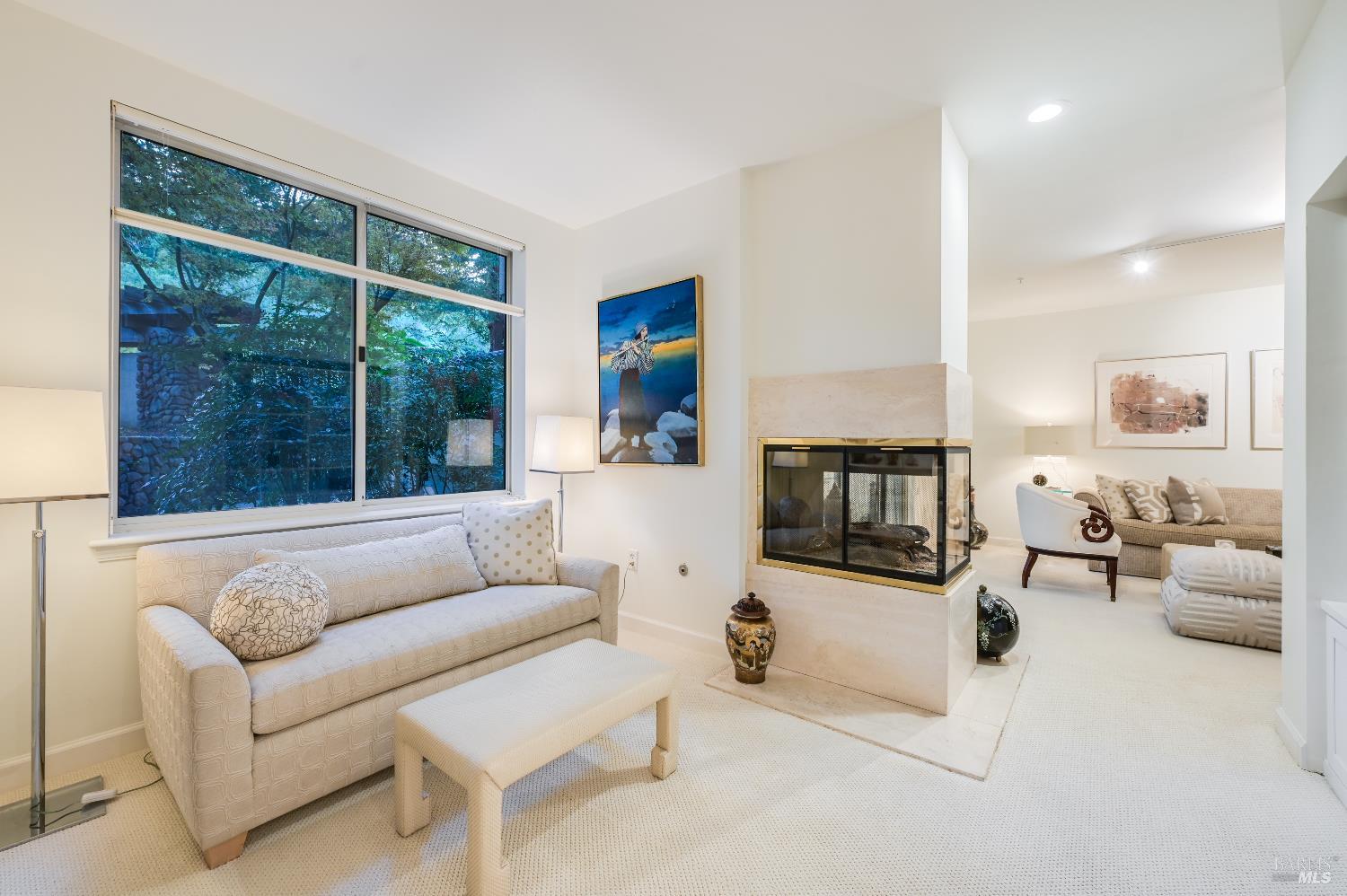 San Rafael, California, 94903, United States, 1 Bedroom Bedrooms, ,2 BathroomsBathrooms,Residential,For Sale,2003098