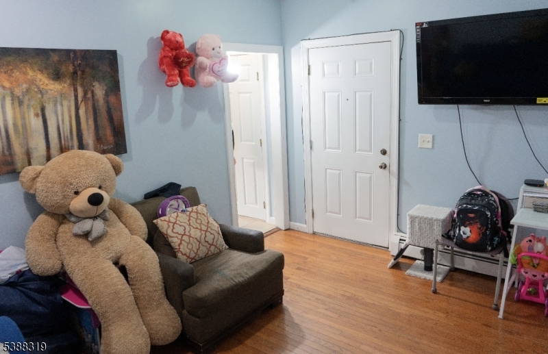 Elizabeth City, New Jersey, 07206, United States, 2 Bedrooms Bedrooms, ,3 BathroomsBathrooms,Residential,For Sale,1992844