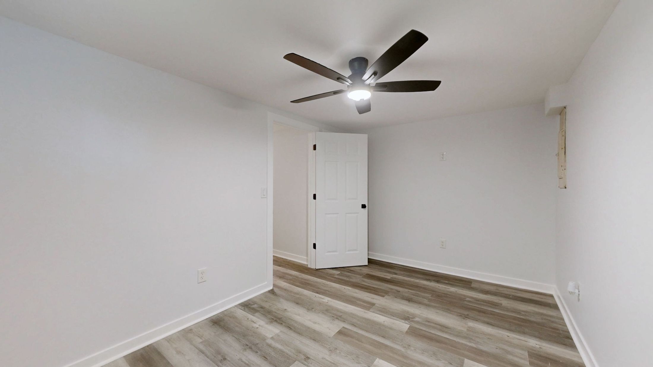  9092 E 40 Rd, Bon Aqua, TN, 37025 - 物件實景